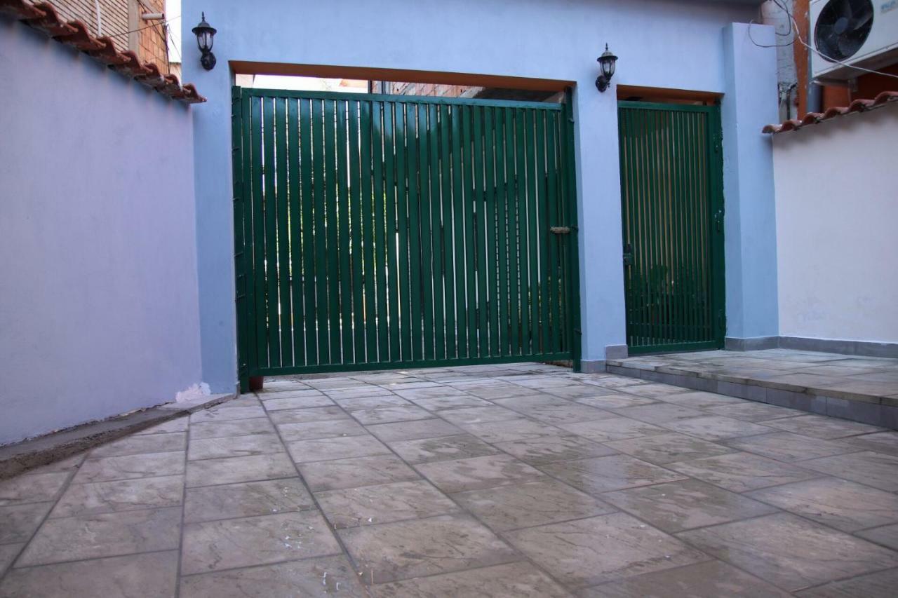 Eden Hostel Tirana Zewnętrze zdjęcie