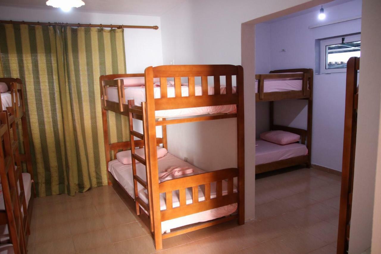 Eden Hostel Tirana Zewnętrze zdjęcie