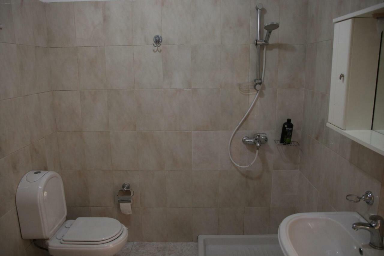 Eden Hostel Tirana Zewnętrze zdjęcie