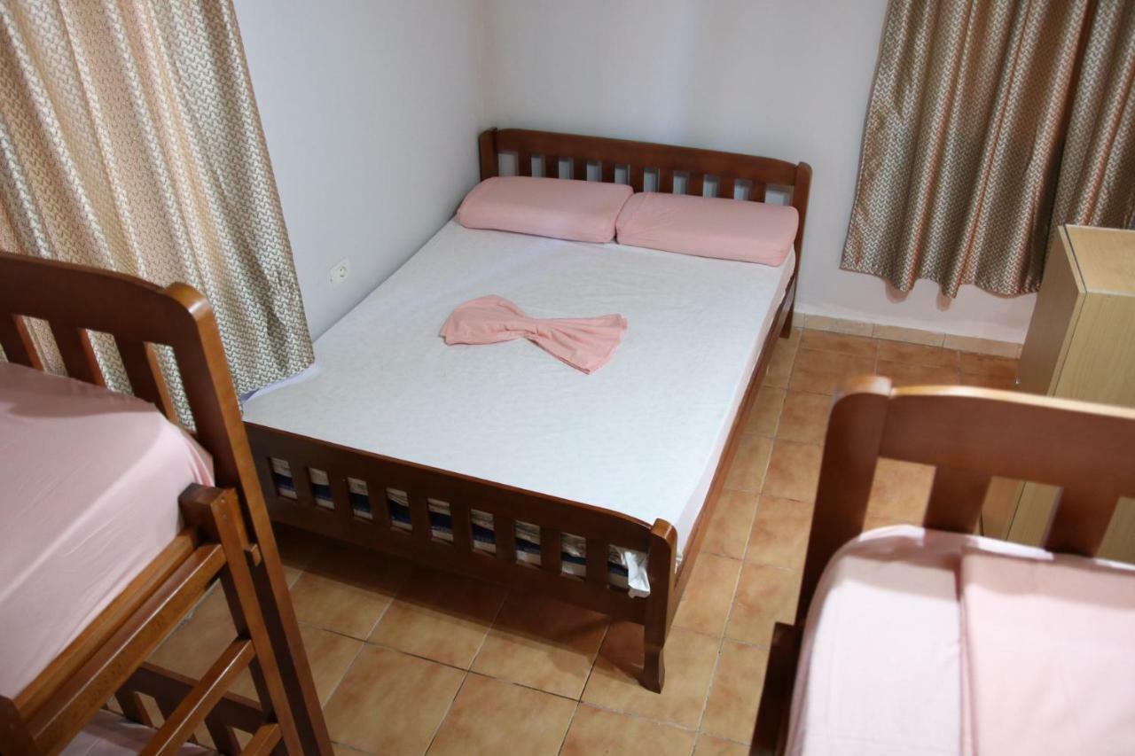 Eden Hostel Tirana Zewnętrze zdjęcie